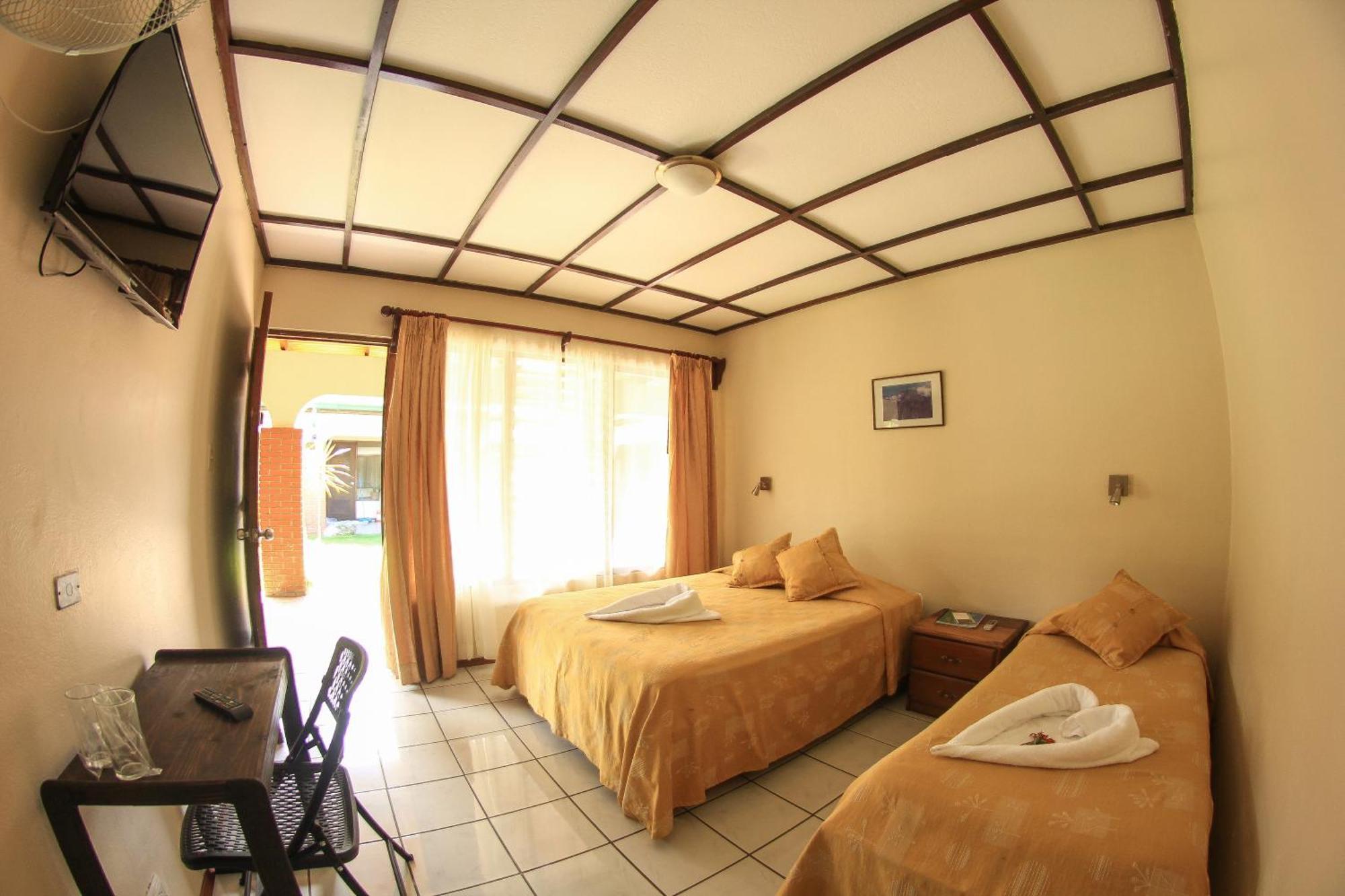 Hotel Wagelia Turrialba Habitación foto